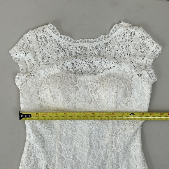 DB Studio (David’s Bridal) All Over Lace knee length dress cap sleeve in Ivory 2 - Picture 11 of 12